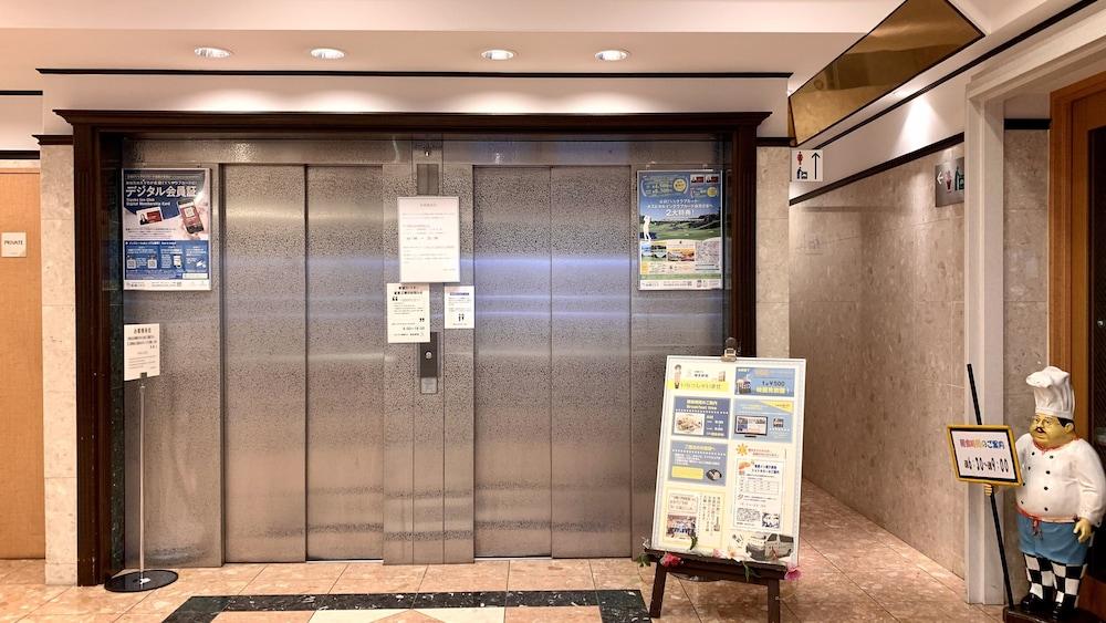 Toyoko Inn Hakata-Eki Minami Fukuoka  Bagian luar foto